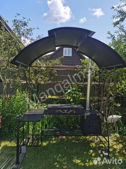 Мангал с крышей