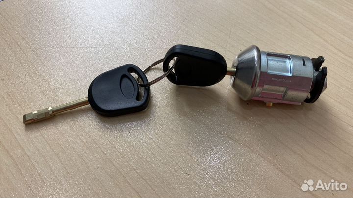 Личинка замка зажигания Ford Форд focus 1