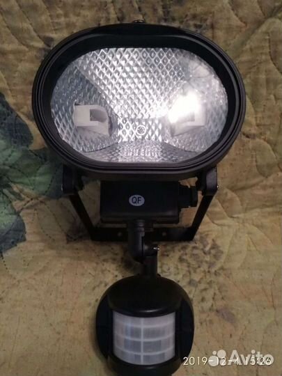 Прожектор с датчиком движения