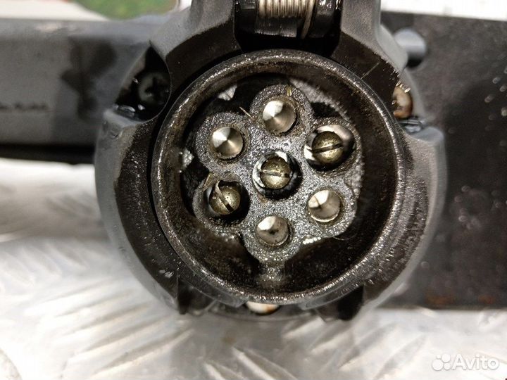 Фаркоп (прицепное устройство) для Renault Trafic 2