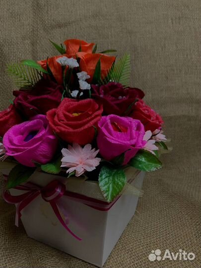 Букет из роз (с конфетами внутри бутонов )