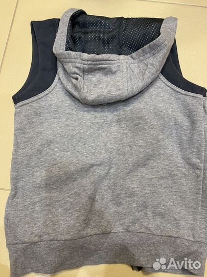 Жилетка для мальчика 7-8 лет