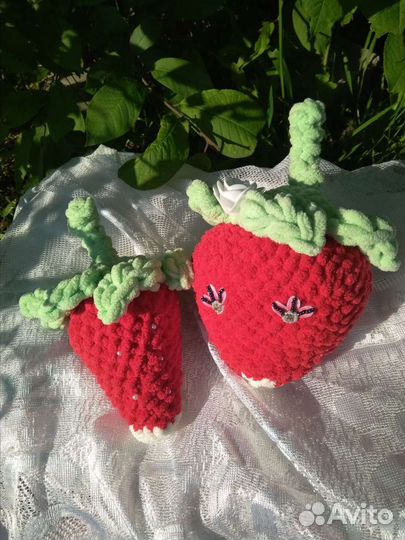 Подушка, объем 62см, h- 24см. Доставка