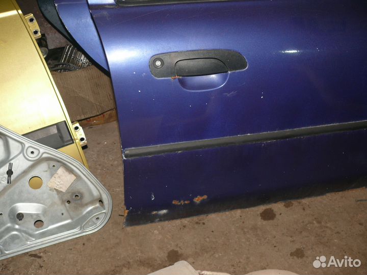 Дверь передняя правая Ford Mondeo 2 1998 г