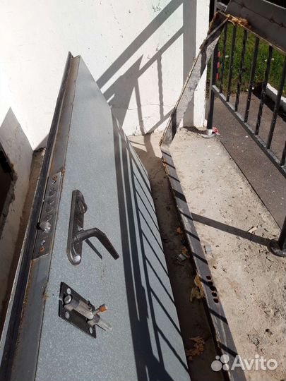 Дверь входная металлическая 80х195