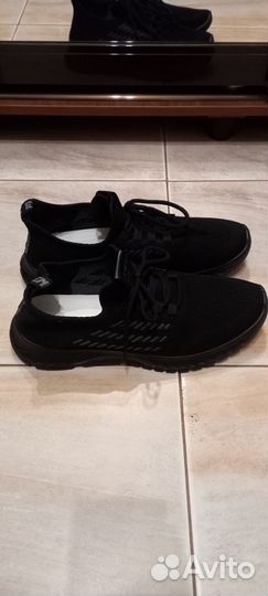 Кроссовки новые
