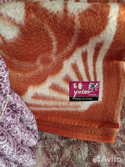 Одеяло верблюжье и одеяло ватное новые