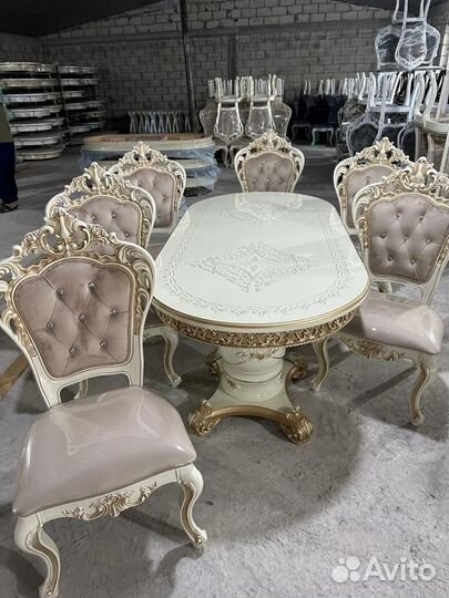 Столы и стулья