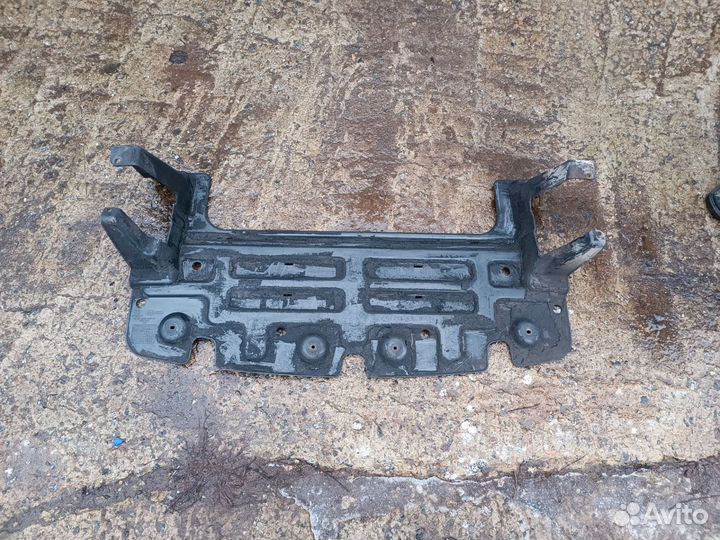 Защита двс Grand Starex