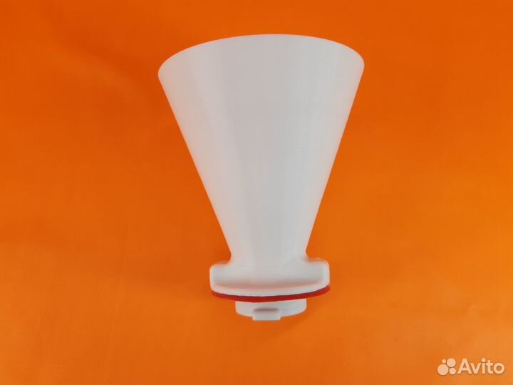 Воронка VAG высокая 12,5 см. белая, с прокладкой
