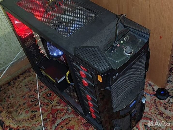 Компьютер (Intel Core i7 870, AMD Radeon HD 7800)