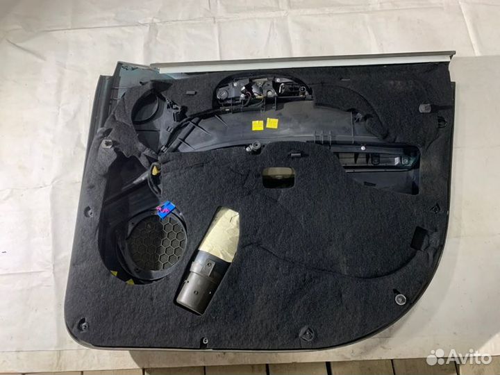 Обшивка двери передняя левая Audi Q7 4L
