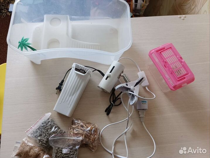 Домик для черепах и аксессуары