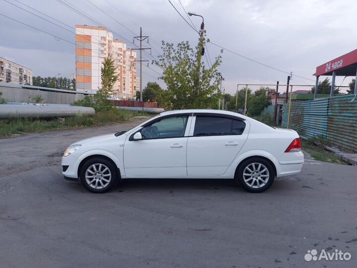 Opel Astra 1.8 AT, 2011, 220 000 км