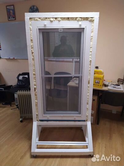 Окно для офиса