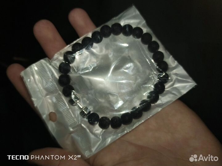 Браслет с гантелей