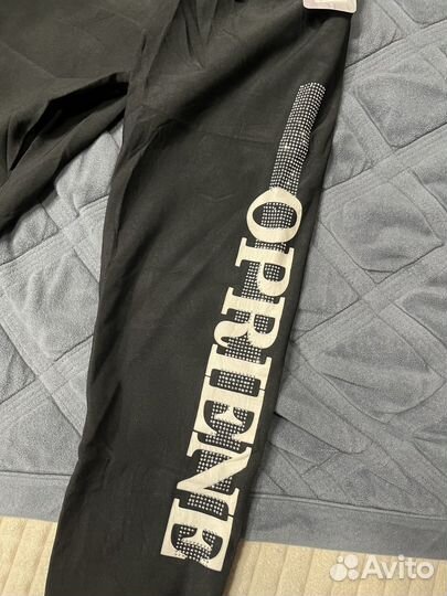 Спортивные штаны со стразами