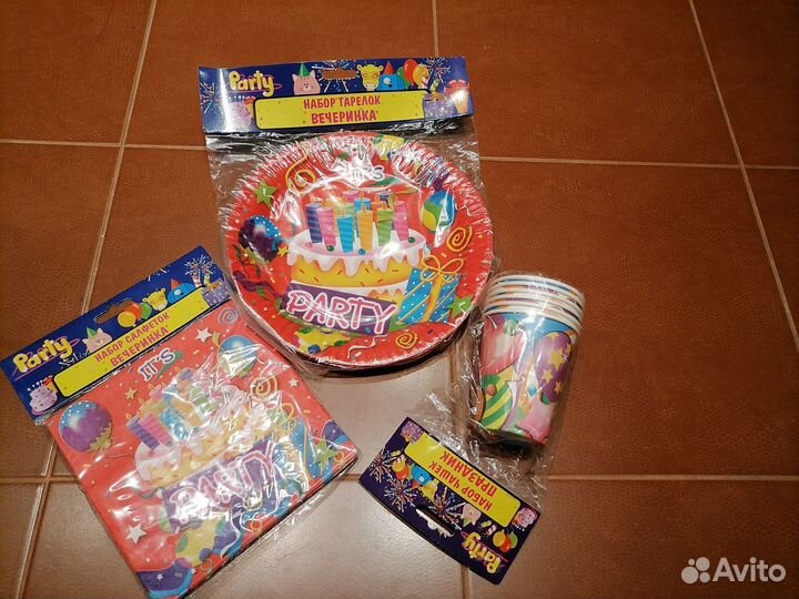 Набор праздничной одноразовой посуды на 6 персон