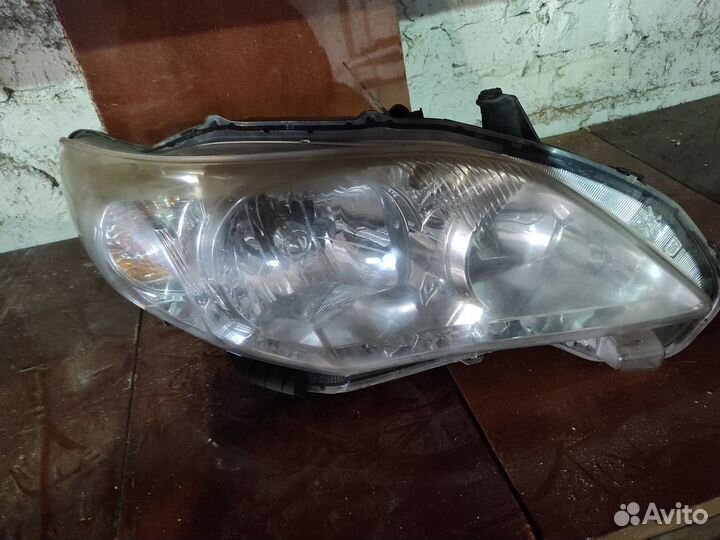 Фара Тойoта королла e150