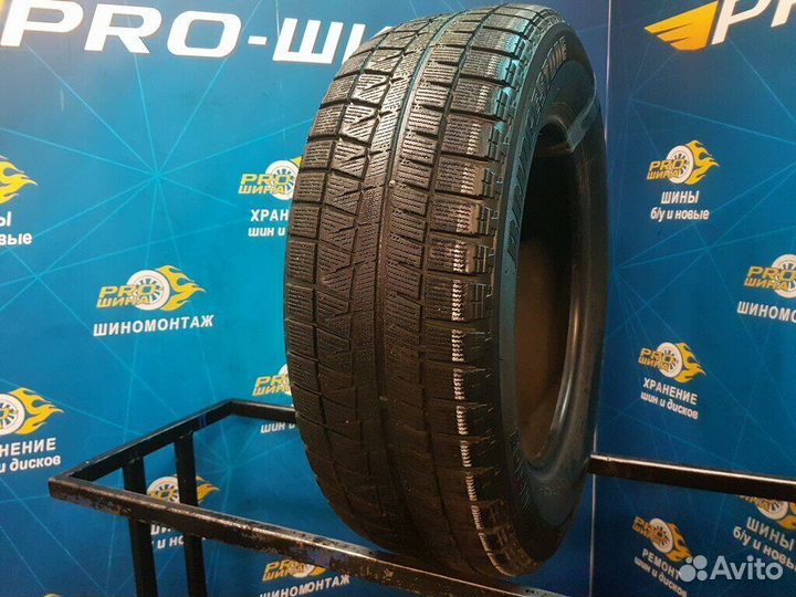 Bridgestone Blizzak Revo GZ 215/60 R16