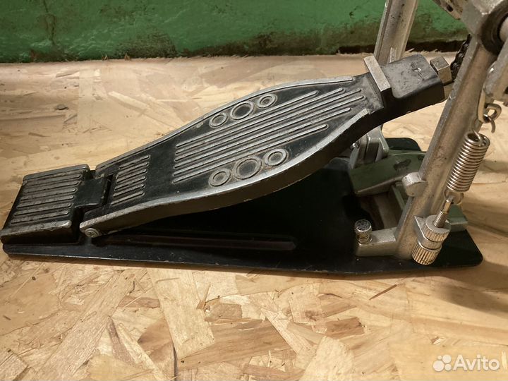 Педаль для бас барабана