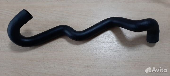 Патрубок радиатора верхний Рено Логан/Лада Ларгус