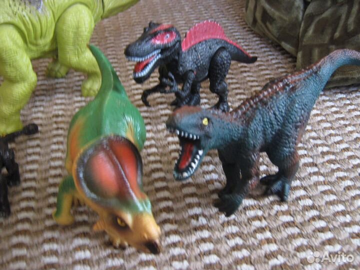 Динозавры игрушки. Лот 2