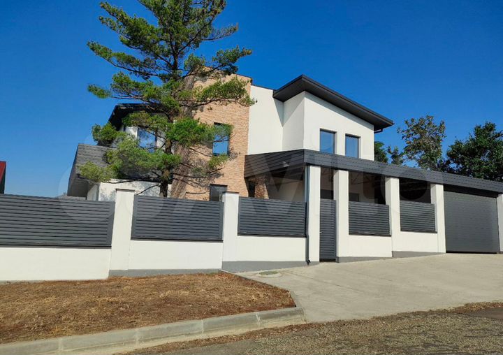 Дом 600 м² на участке 15 сот.