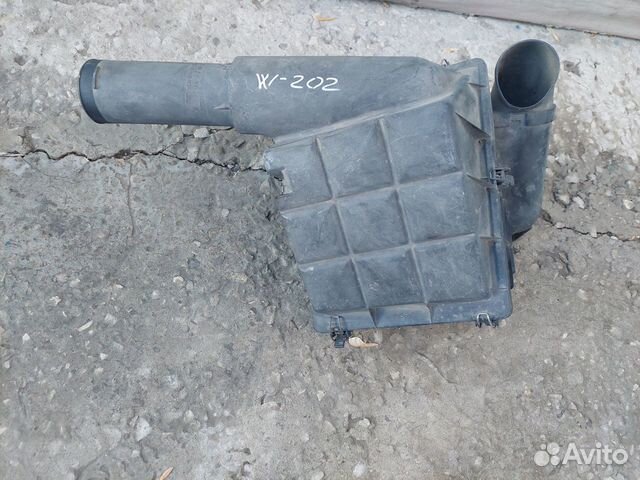 Корпус воздушного фильтра Mercedes-Benz W202