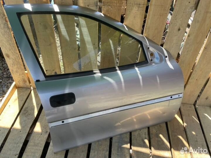 Дверь передняя правая Opel Vectra B