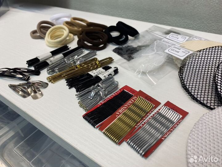 Заколки, резинки, сеточки для волос