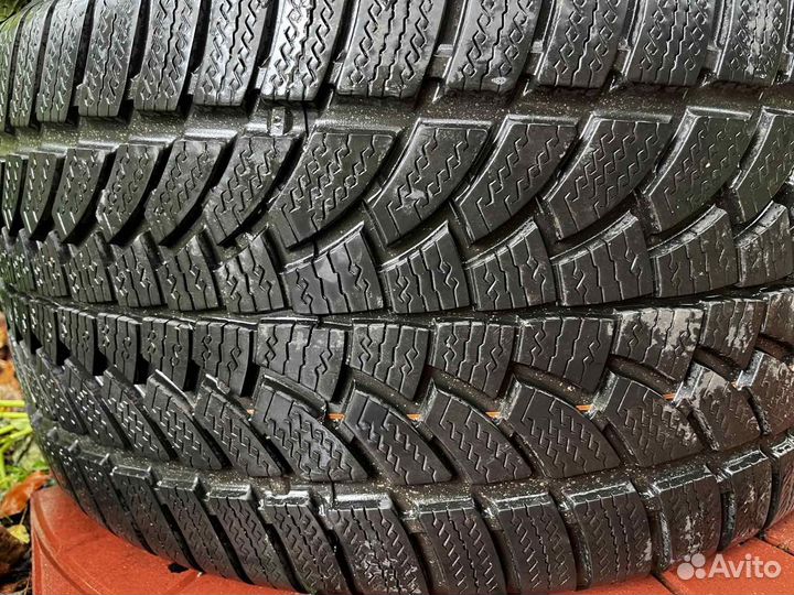 Nokian Tyres WR 295/35 R18