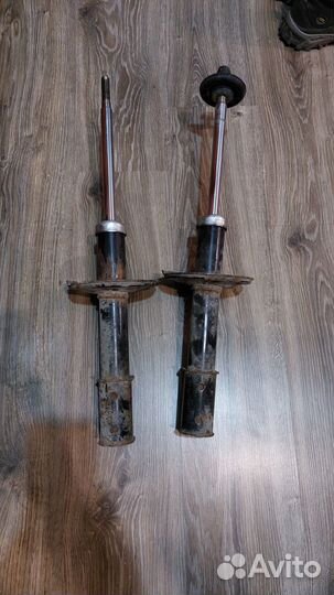 Передние амортизаторы renault logan 1