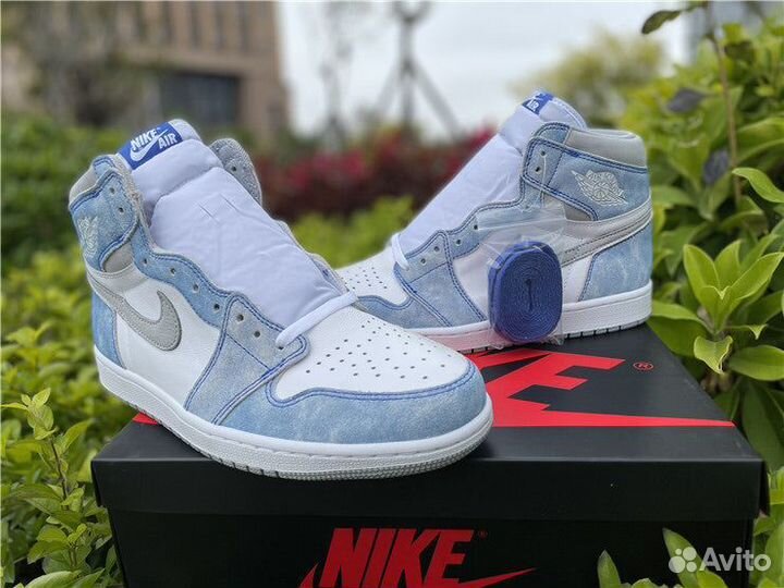 Кроссовки Nike Air Jordan 1 High Hyper Royal