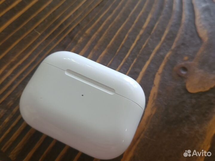 Airpods pro правый наушник и кейс