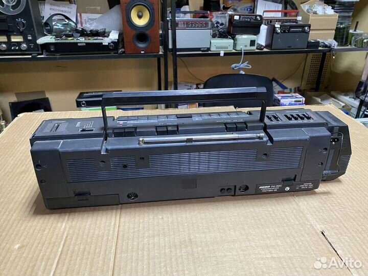 Переносная двухкассетная магнитола Вега 252-1