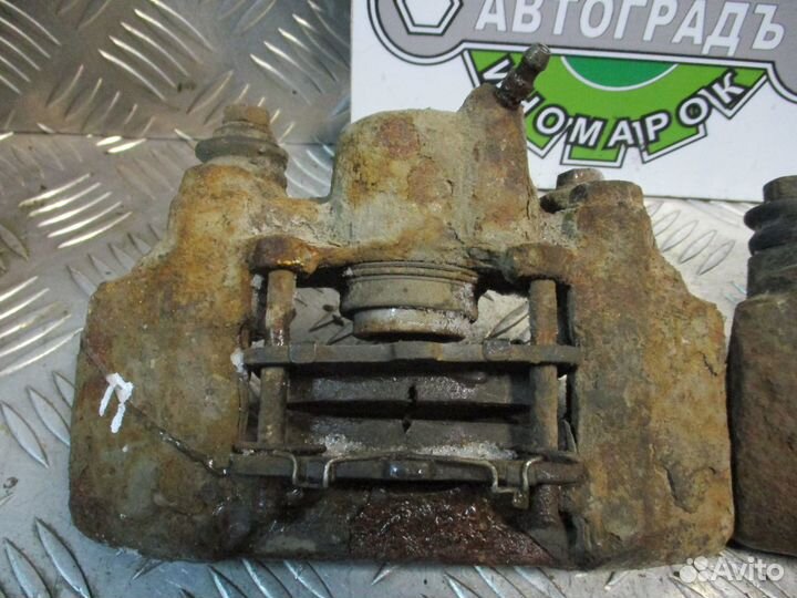 Суппорт задний Toyota Yaris 2004г Рестайлинг