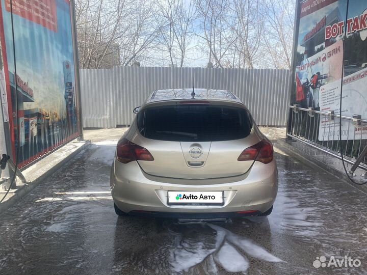 Opel Astra 1.6 AT, 2011, 176 300 км
