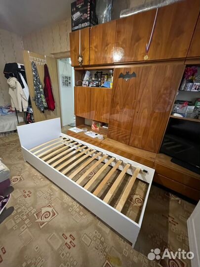 Кровать односпальная