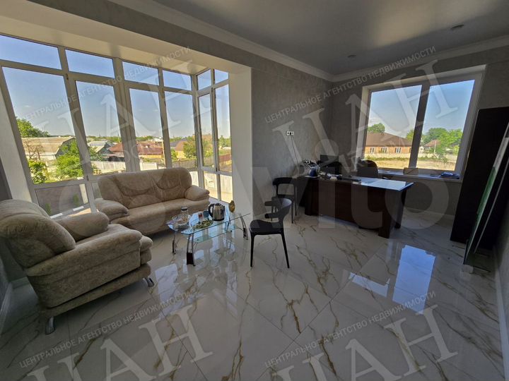 2-к. квартира, 65,2 м², 2/6 эт.