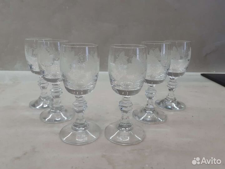 Наборы рюмок и фужеров