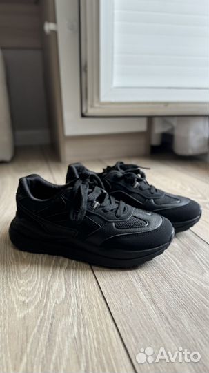 Кроссовки 37