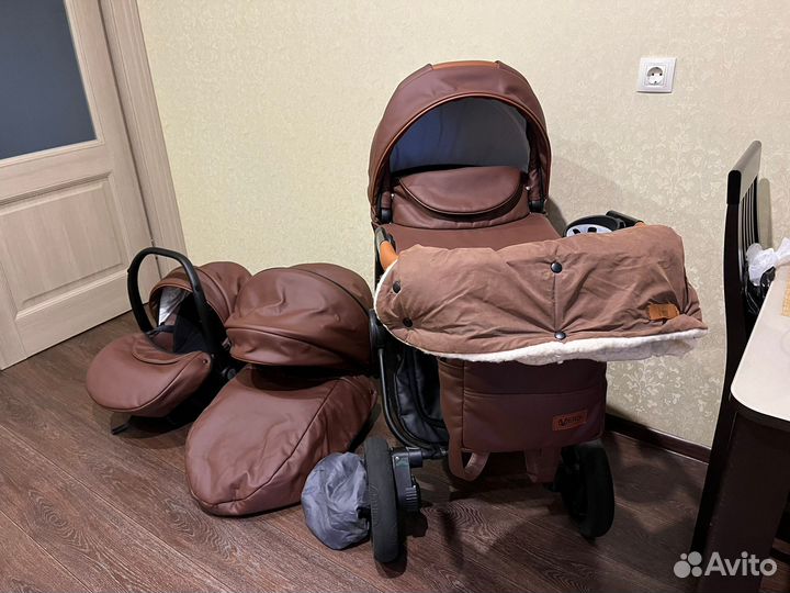 Коляска Verdi Futuro Brown Sugar 3 в 1