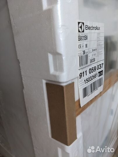 Посудомоечная машина Electrolux 45см