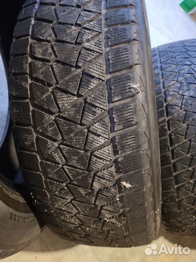 Bridgestone Blizzak DM-V2 235/60 R18