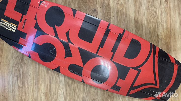 Вейкборд Liquid Force + Ботинки Liquid Force