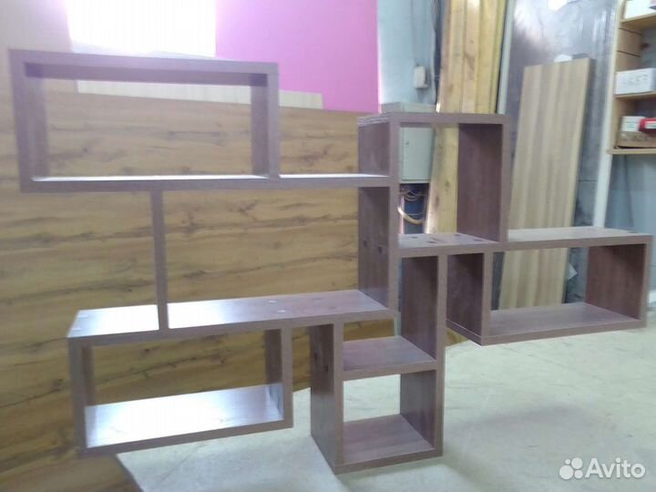 Полки настенные,двух стороние