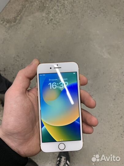 iPhone 8, 64 ГБ