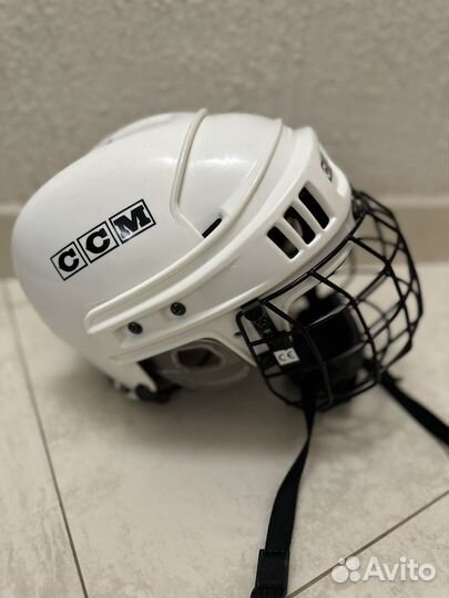 Хоккейный шлем