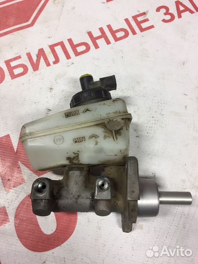 Главный тормозной цлиндр Renault Logan 2008